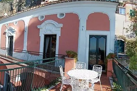 Positano Villa Sleeps 15 Pool Air Con Wifi Vila *