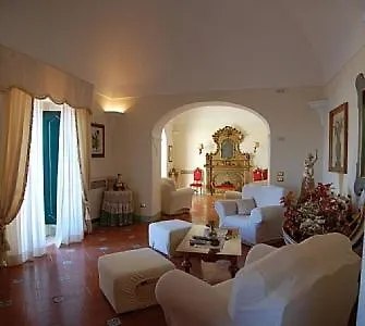 Positano Villa Sleeps 15 Pool Air Con Wifi Vila *
